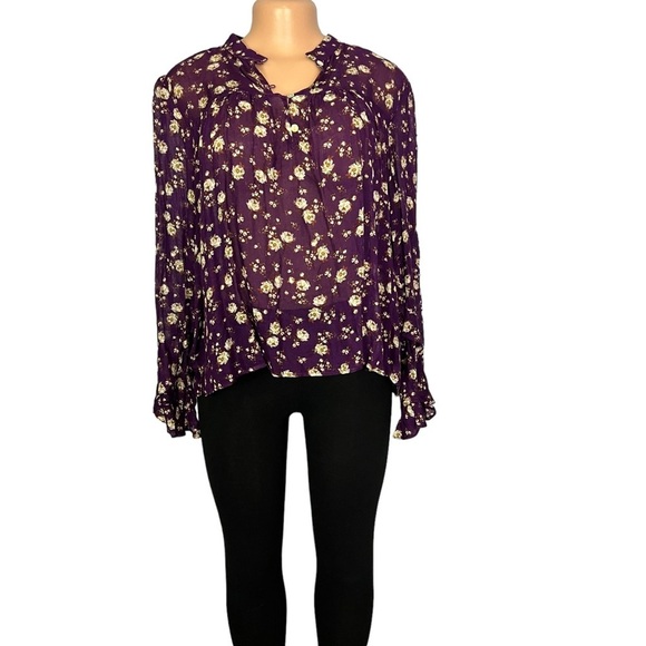 3/$30 🍂 Zara Purple Floral Print Long Flutter Sleeve Blouse - Picture 2 of 9